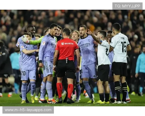 贝林厄姆因大腿拉伤被迫离场,安切洛蒂确认其缺席数周